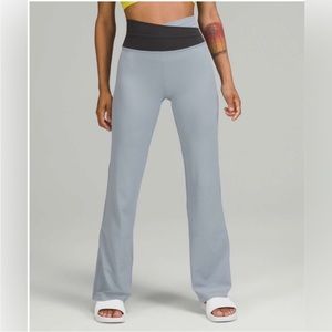 Lululemon Throwback Astro Pant in Chambray / Graphite Grey Size 6